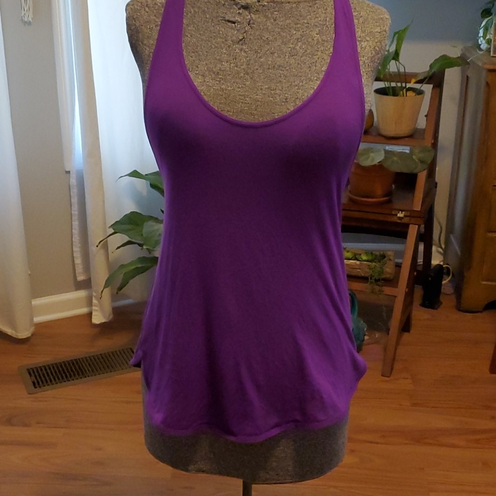 Lululemon tank
